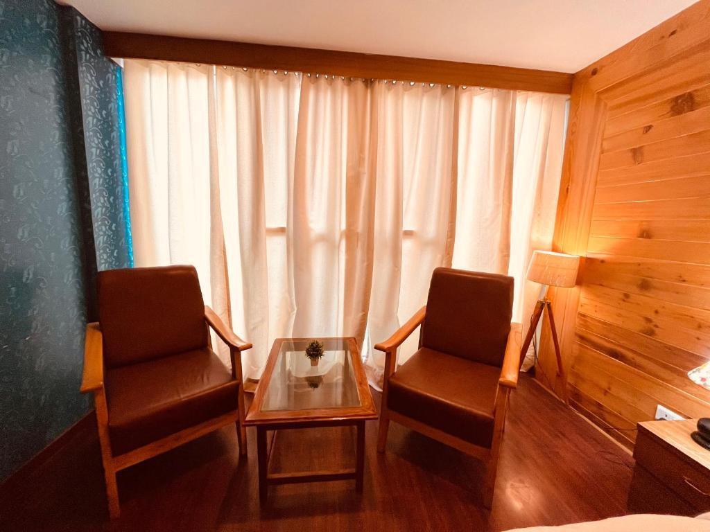 Манали: New Vistas Inn - Five Star Luxury Hotel Near Mall Road Manali