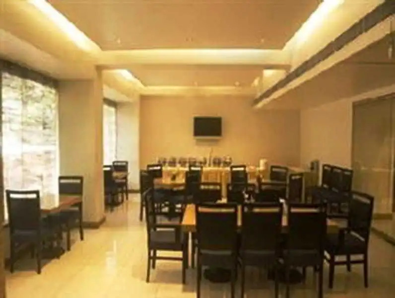 Мумбаи: The Legend Hotel