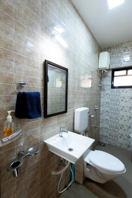 Даполи: Lotus 3BHK by SoulStays