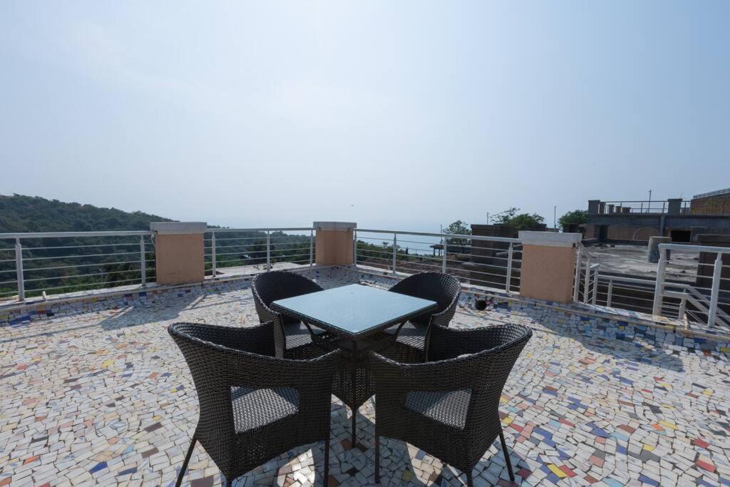 Даполи: Lotus 3BHK by SoulStays
