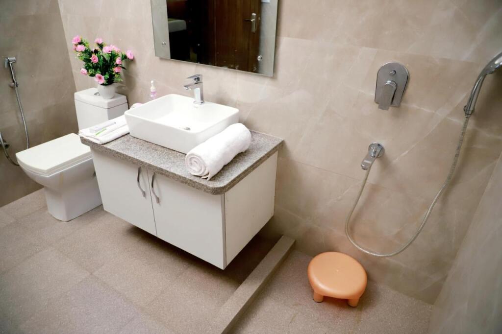 3bhk,Fortune Home E-28 2b Saket Near Max Hospital — фото 5