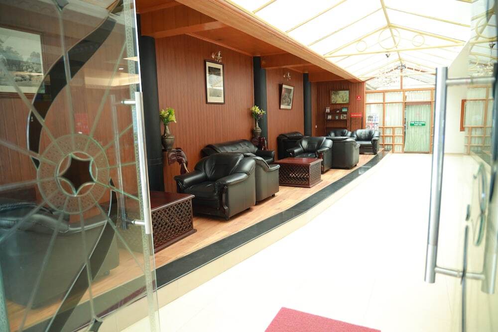 Ути: Hotel Glanton Manor