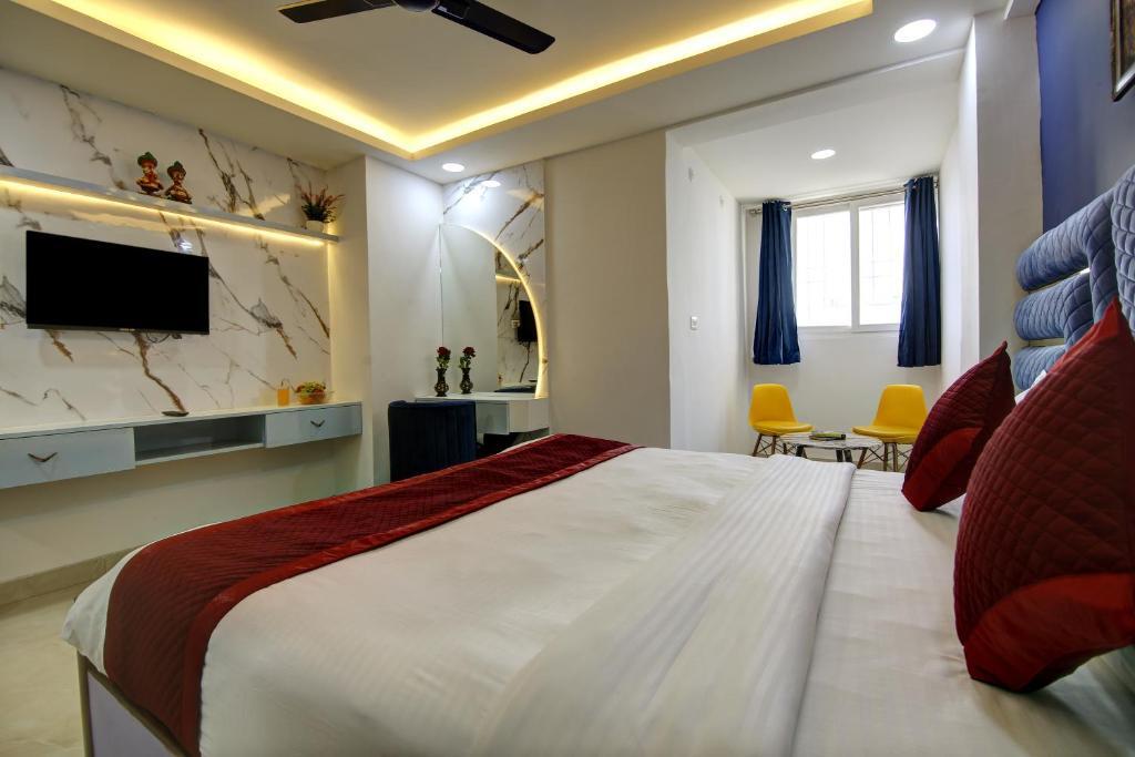 Нойда: Hotel Elite Corporate Inn