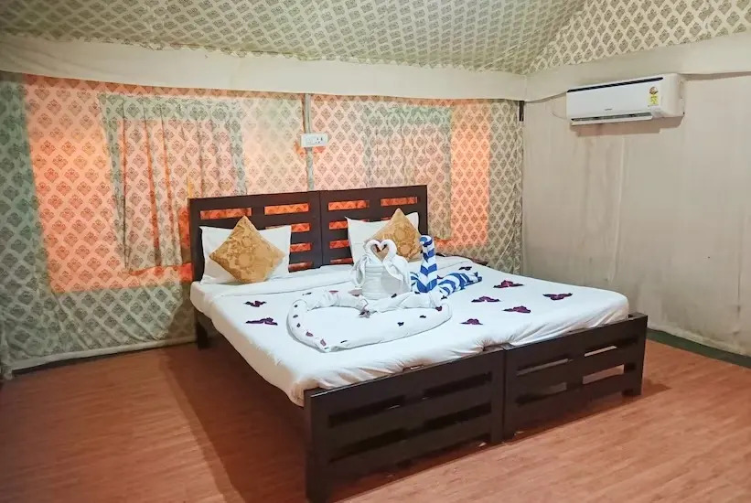 Прем-Нагар: Vo Sanjeevni Tent & Resorts