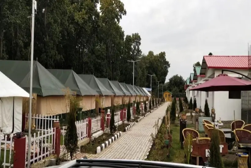 Прем-Нагар: Vo Sanjeevni Tent & Resorts