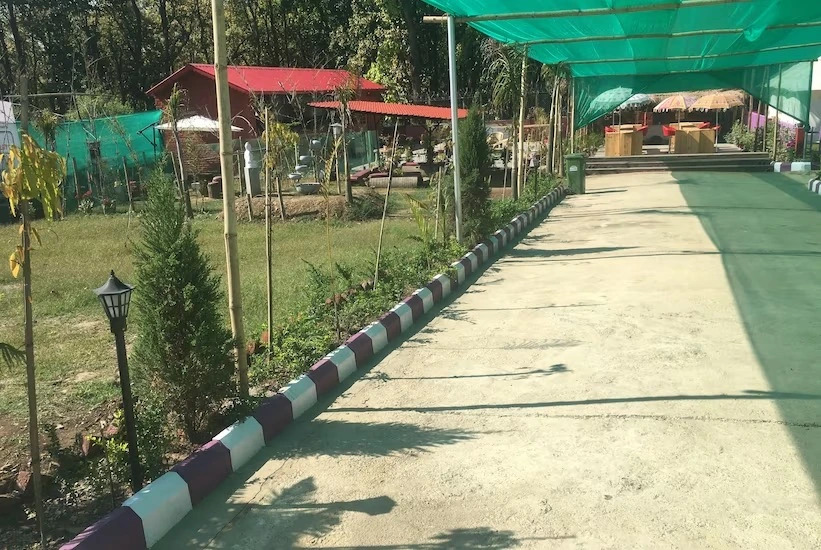 Прем-Нагар: Vo Sanjeevni Tent & Resorts