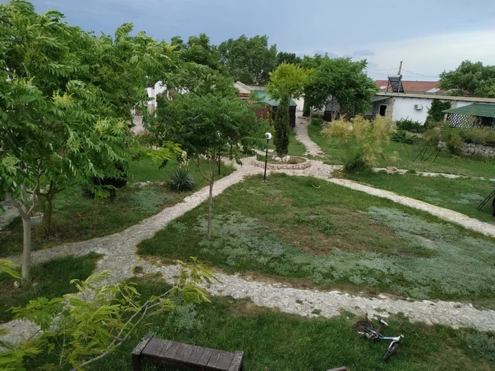 Оленевка: Гостевой дом Бриз