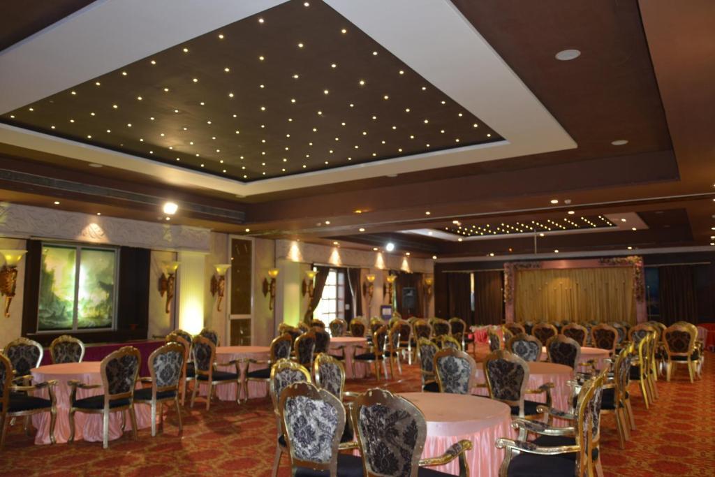 Райпур: Tgn Suites - Hotel