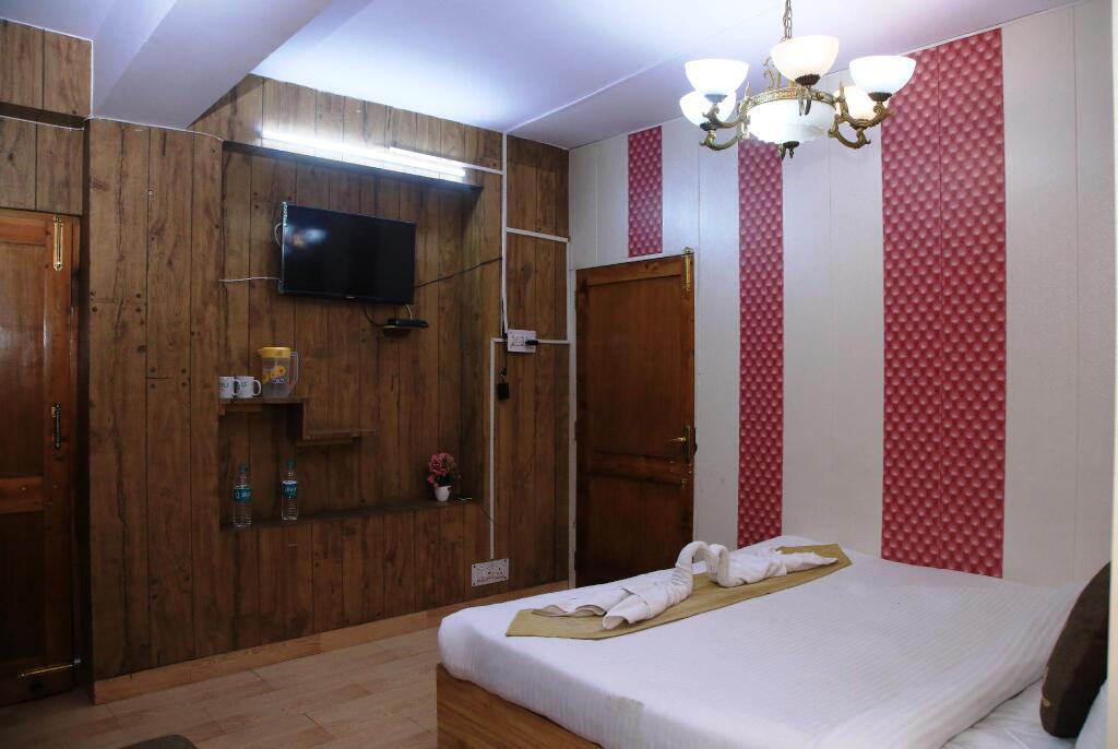 Шимла: Pinewood Cottages & Spa Shimla