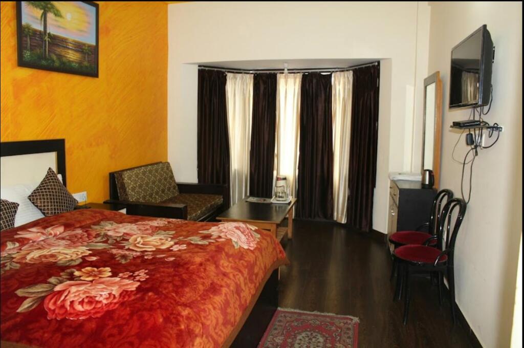 Сукха: Hotel Himadri