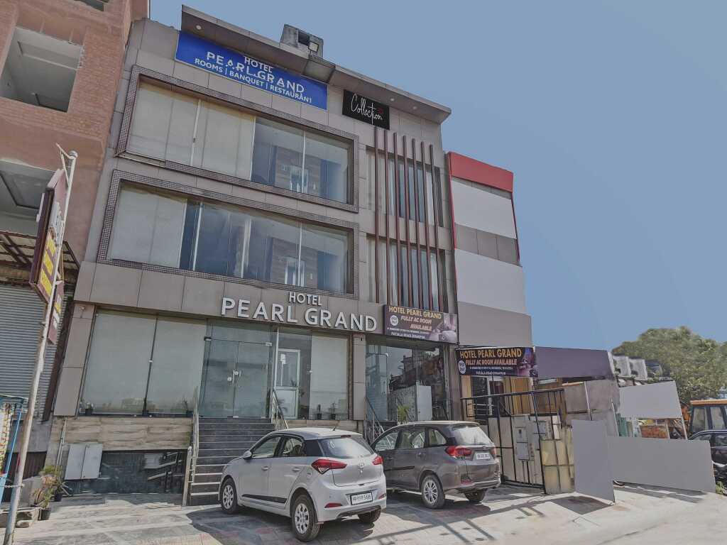 Зиракпур: Capital O 86466 Hotel Pearl Grand