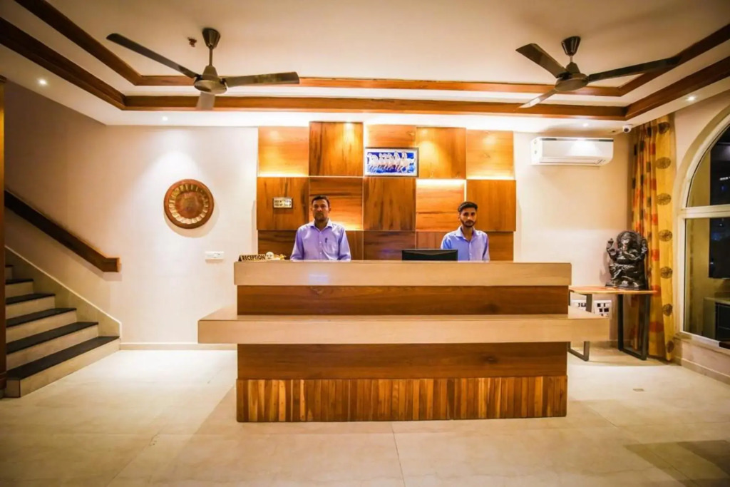 Зиракпур: Kaveri Hotel