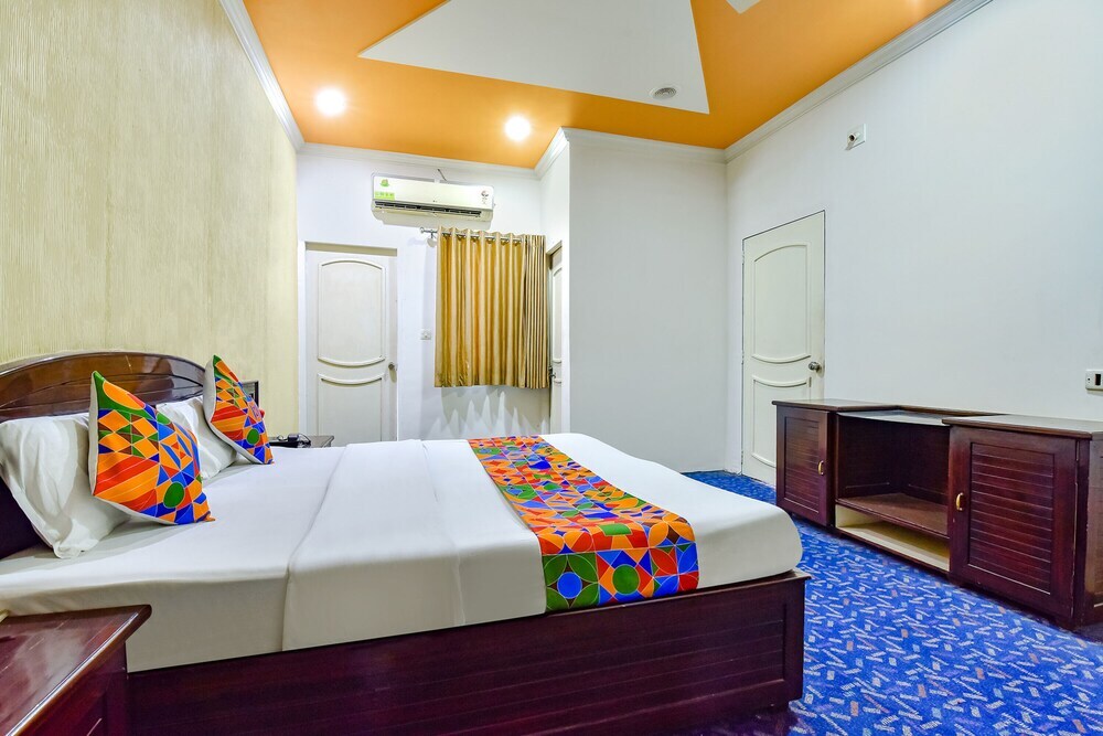 Вадодара: Fabexpress Riya Revati Resort