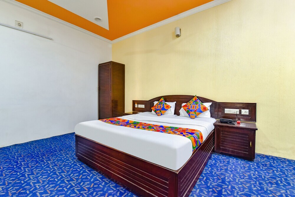 Вадодара: Fabexpress Riya Revati Resort