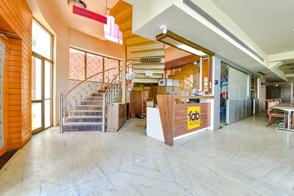 Вадодара: Fabexpress Riya Revati Resort