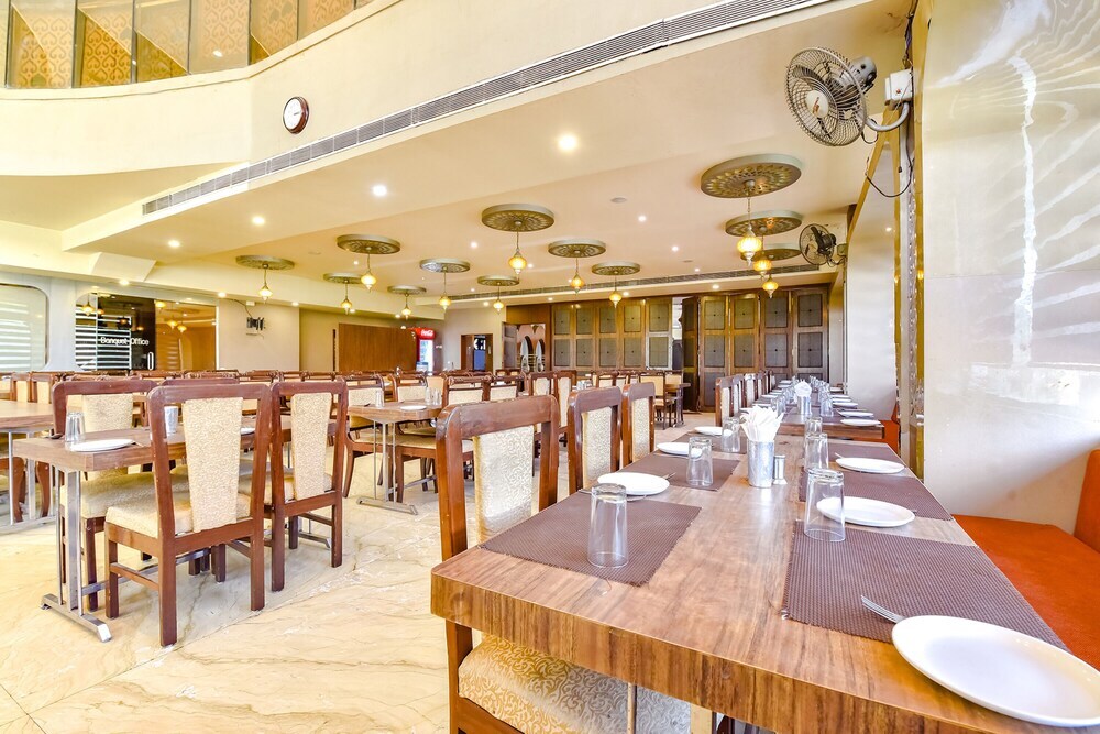 Вадодара: Fabexpress Riya Revati Resort