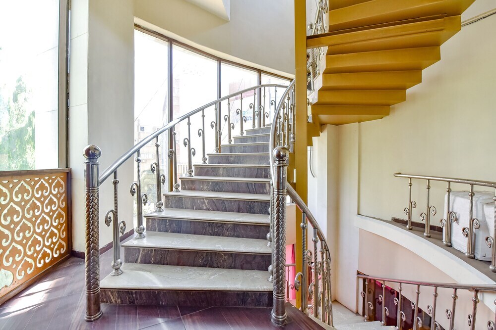 Вадодара: Fabexpress Riya Revati Resort
