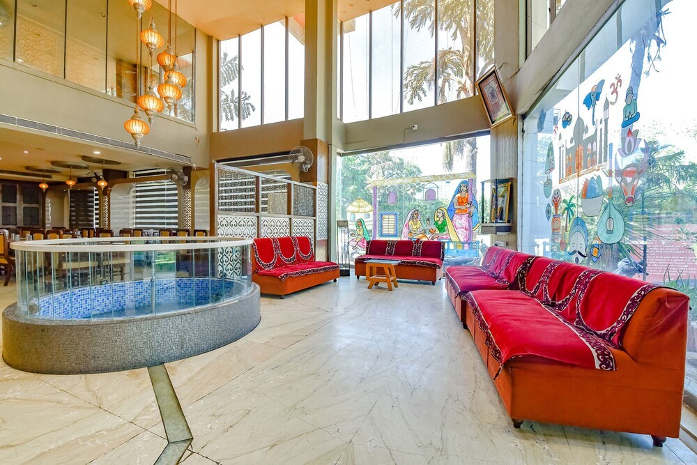 Вадодара: Fabexpress Riya Revati Resort