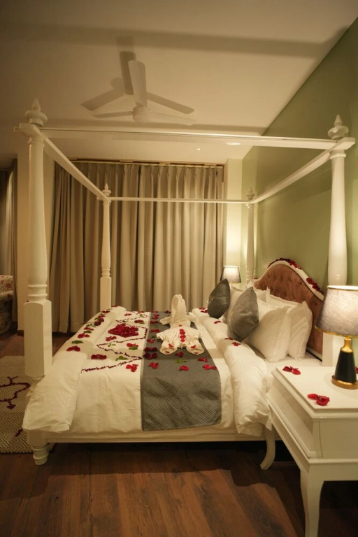 Дхарампур: Oakhill Resort