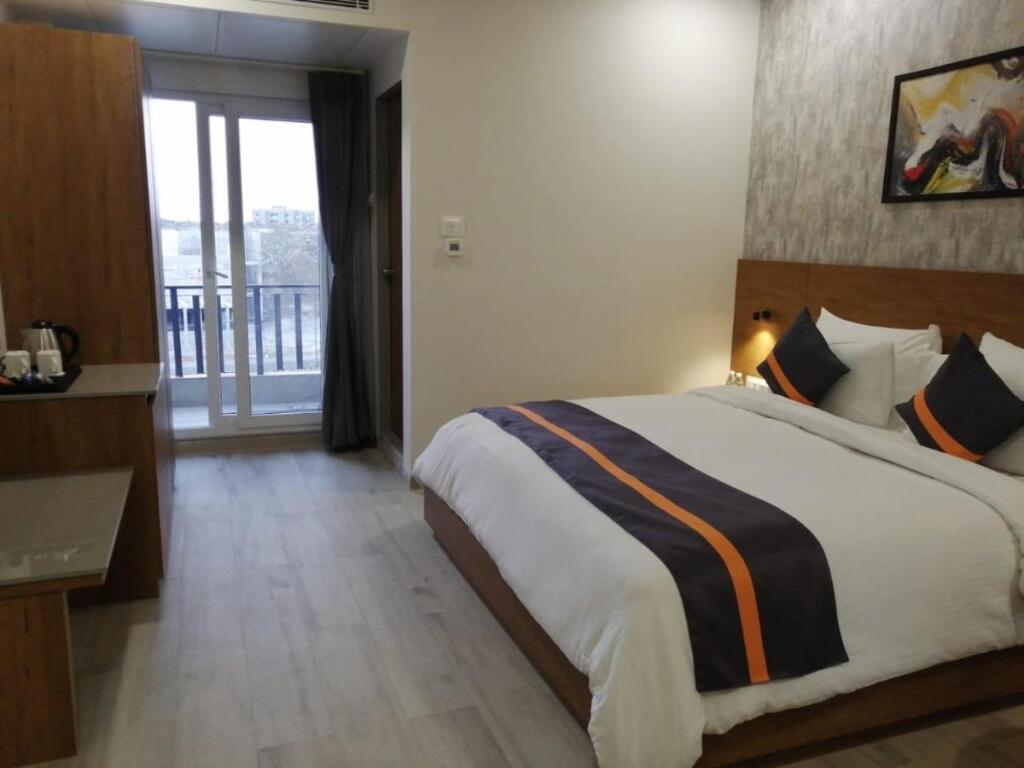 Comfort Inn, Statue of Unity — фото 5