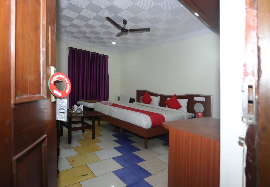Горакхпур: Hotel Bobina