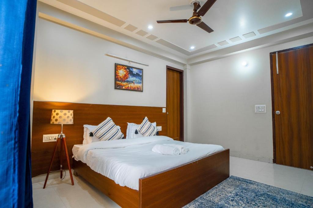 The Lodgers 2 BHK Serviced Apartment infront of Artemis Hospital Gurgaon — фото 2