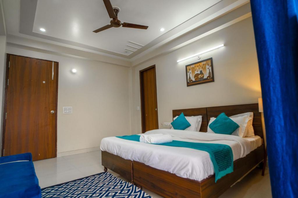 The Lodgers 2 BHK Serviced Apartment infront of Artemis Hospital Gurgaon — фото 6