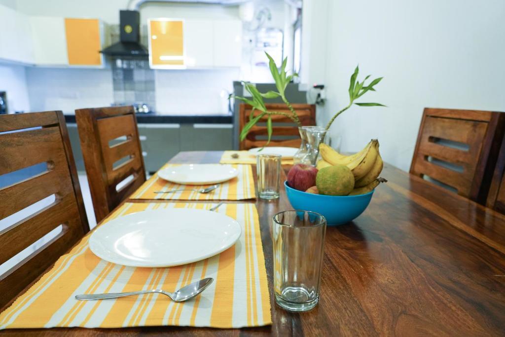 Гуруграм: Lime Tree 2 Bhk serviced Apartment Near Fortis Gurgaon