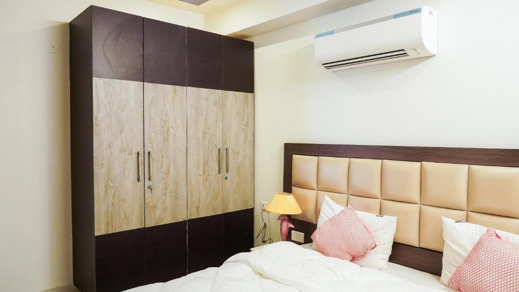 Lime Tree 2 Bhk serviced Apartment Near Fortis Gurgaon — фото 5