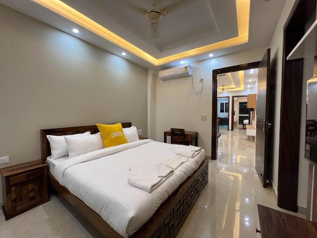 Гуруграм: Lime Tree Two Bhk Service Apartment Golf Course Road Gurgaon