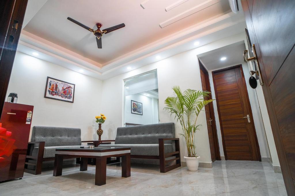 The Lodgers 1 BHK Serviced Apartment Golf Course Road Gurgaon — фото 2