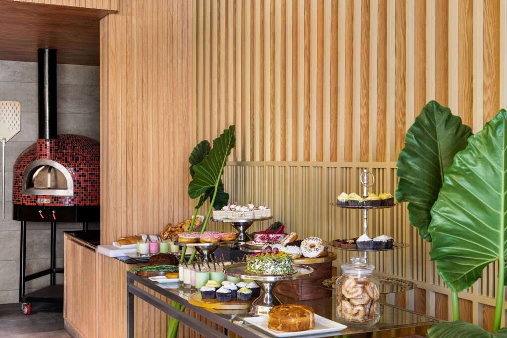 Индаур: Ramada Encore by Wyndham Indore Nipania