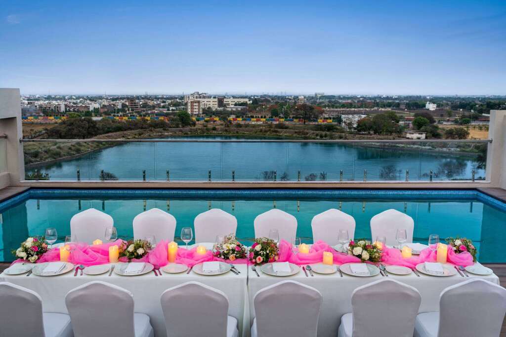 Индаур: Ramada Encore by Wyndham Indore Nipania
