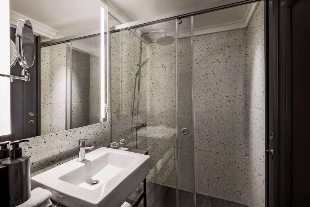 Индаур: Ramada Encore by Wyndham Indore Nipania