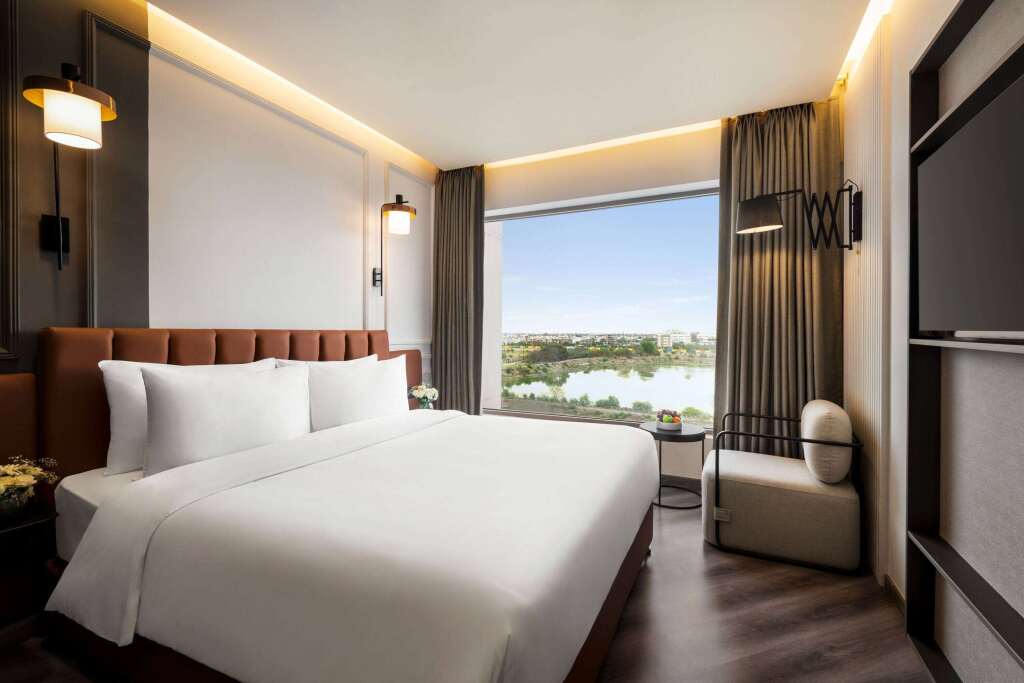 Индаур: Ramada Encore by Wyndham Indore Nipania