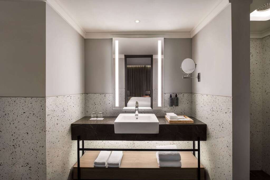 Индаур: Ramada Encore by Wyndham Indore Nipania