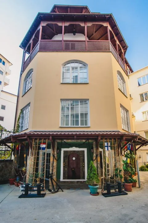 Ялта: Divo Guest House near sea