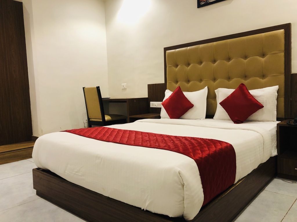 Мумбаи: Hotel BKC Garden near Trade Center, Visa Consulate