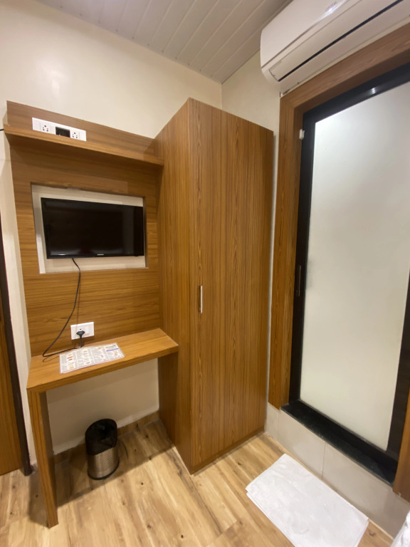 Мумбаи: Hotel BKC Garden near Trade Center, Visa Consulate