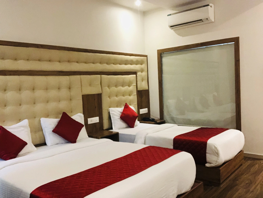 Мумбаи: Hotel BKC Garden near Trade Center, Visa Consulate