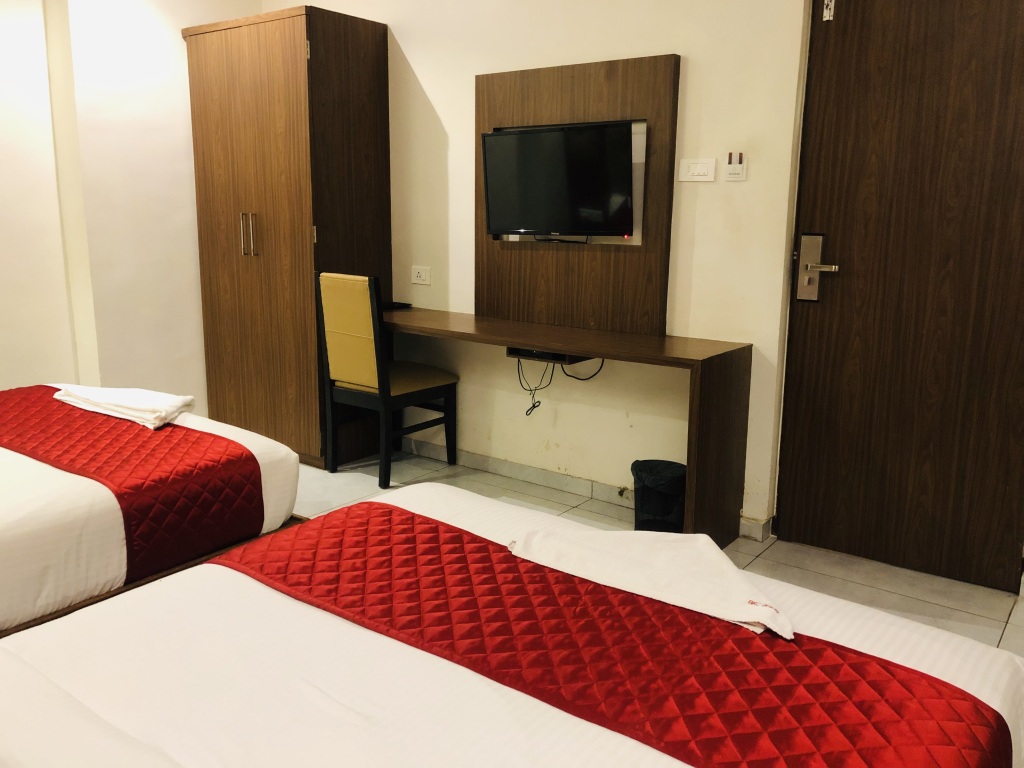 Мумбаи: Hotel BKC Garden near Trade Center, Visa Consulate