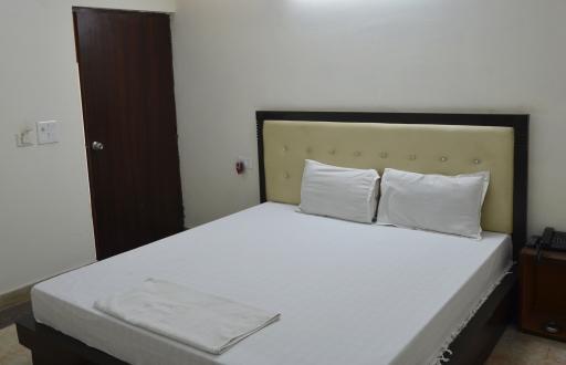 Нойда: Ashoka Inn Noida