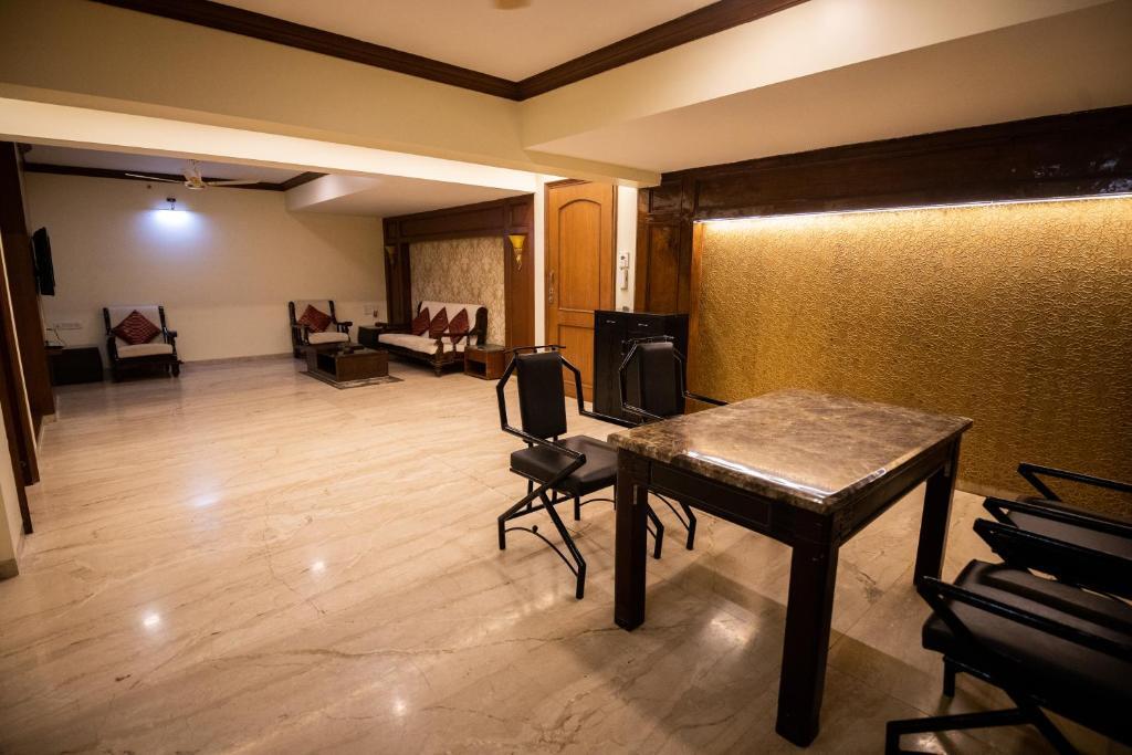 Панвель: Hotel Redwings Castle