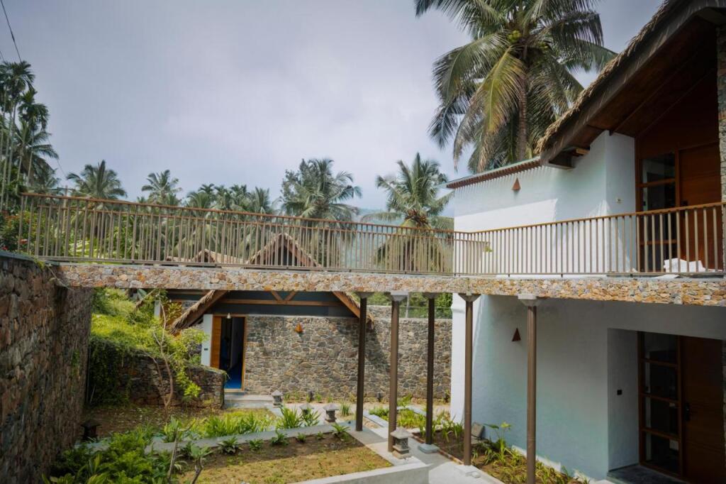 Перумал Ковил Пати: Maayaa Riverside Villas
