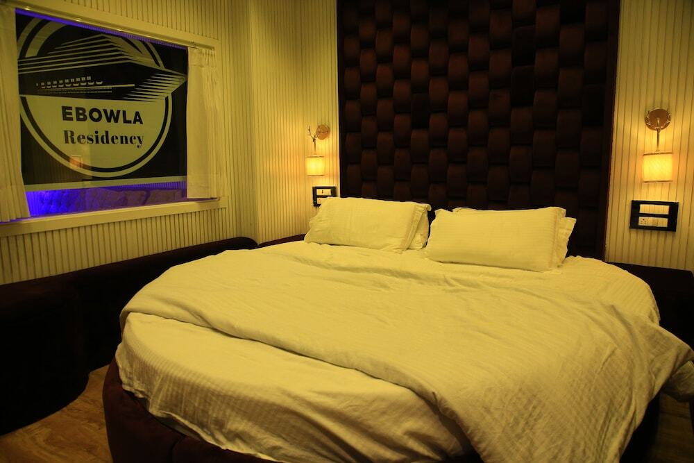 Rohtak: Ebowla Residency
