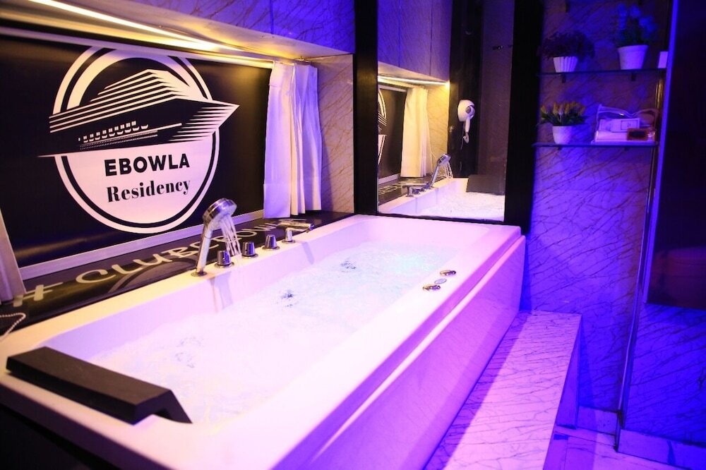 Rohtak: Ebowla Residency