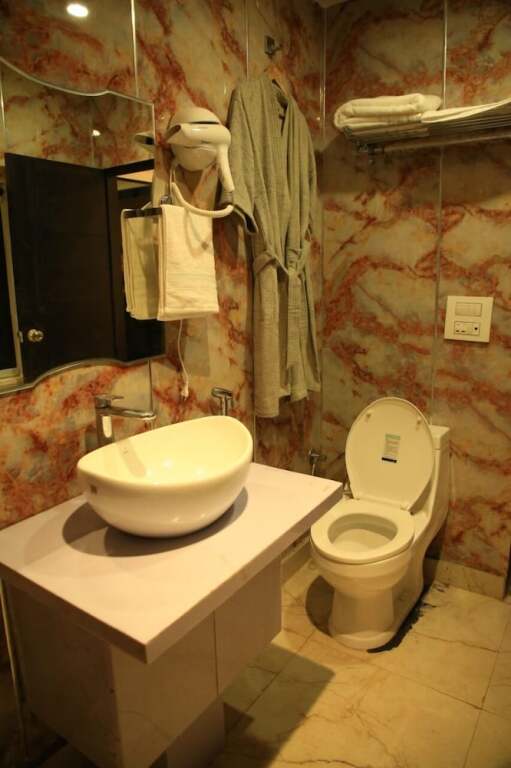 Rohtak: Ebowla Residency