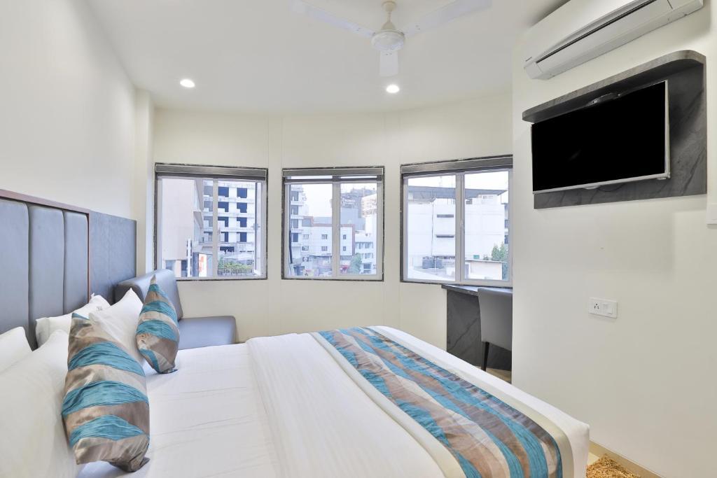 Сурат: Hotel Surat