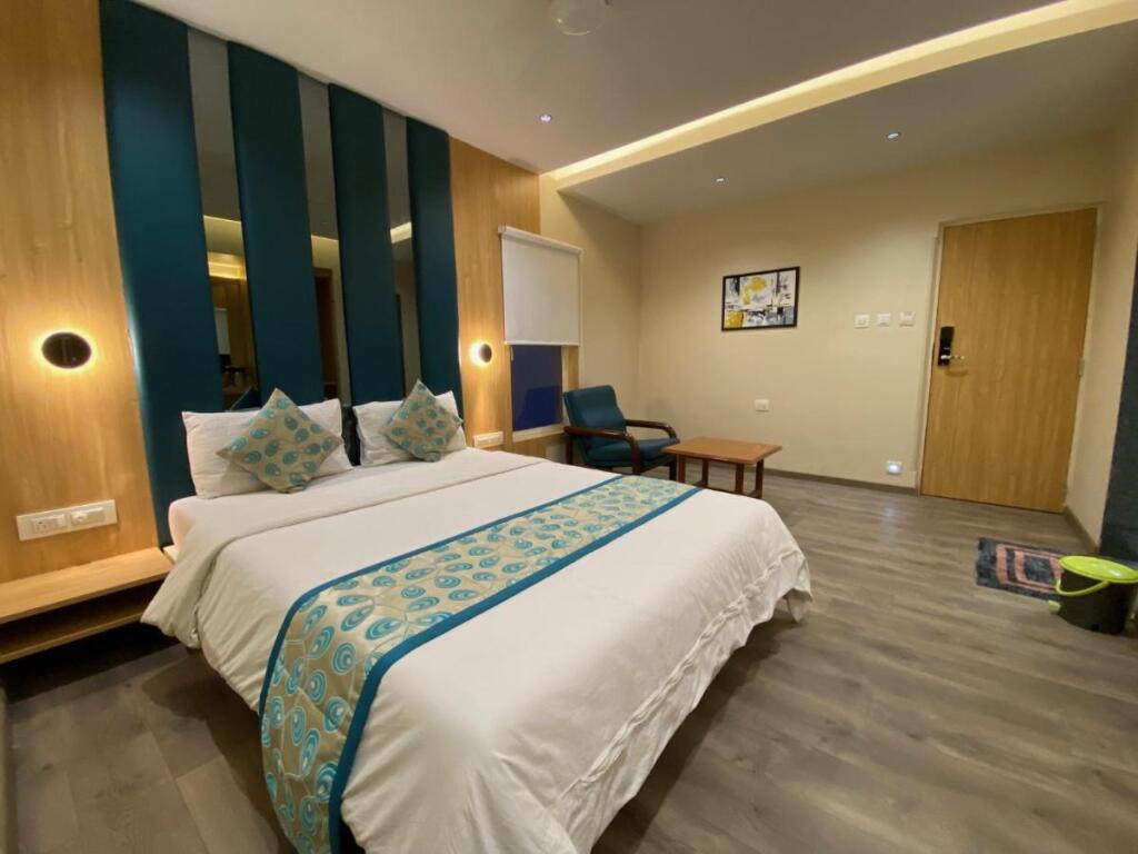 Вадодара: Hotel Apex International