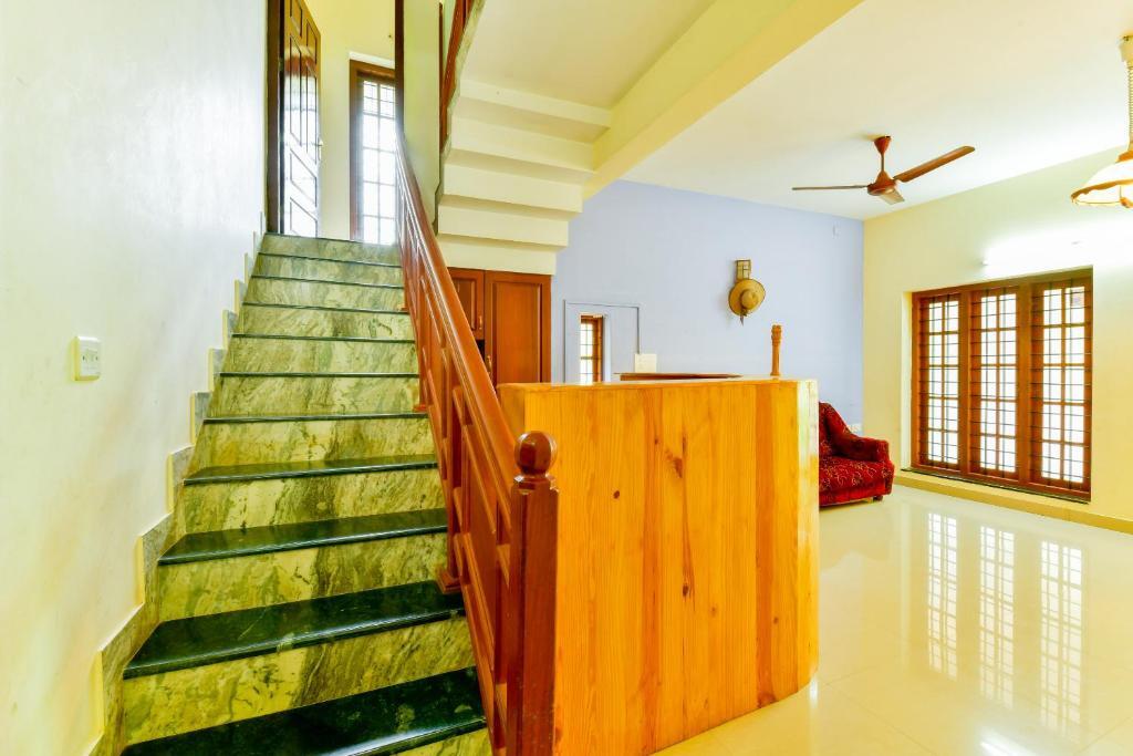 Аллеппи: Lake Castle Alleppey villa